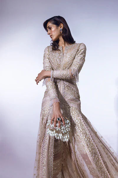 Mira Sethi 2