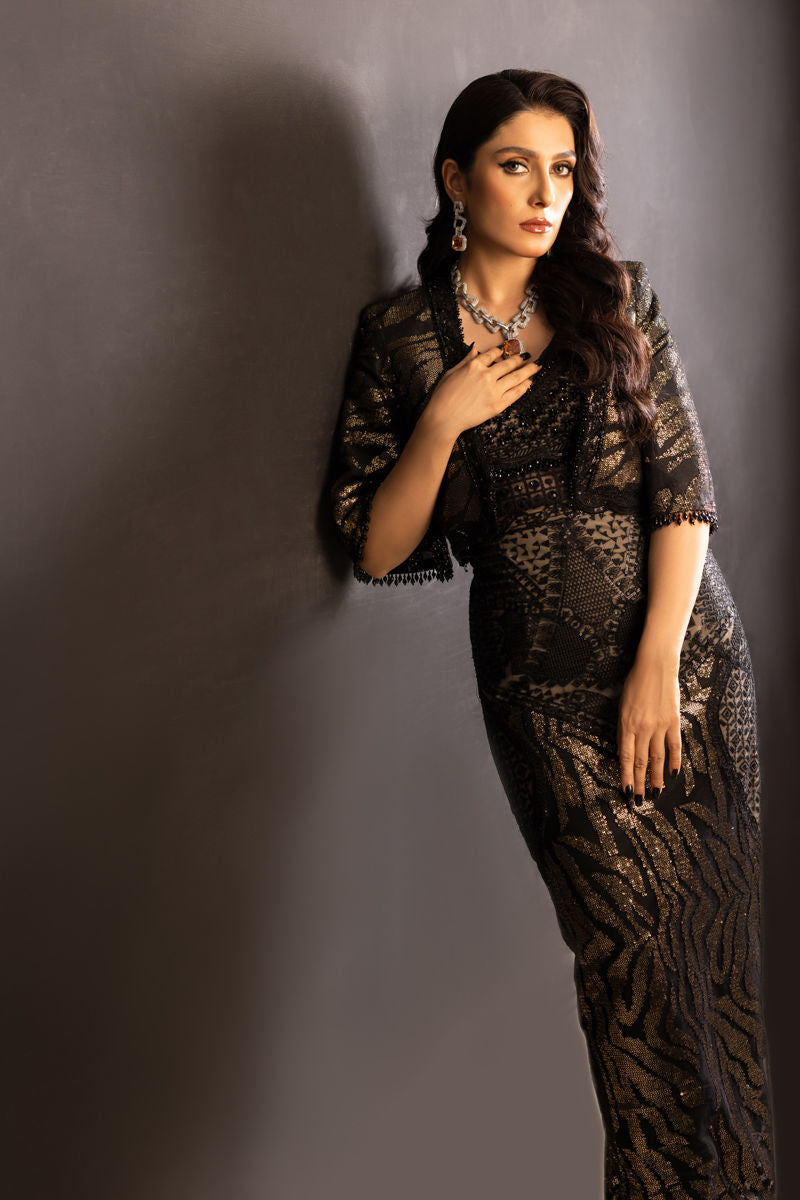 Ayeza Khan in Hestia